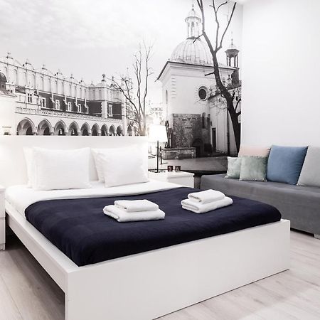 Househost Apartment: Bonerowska 5/11 Krakow Bagian luar foto